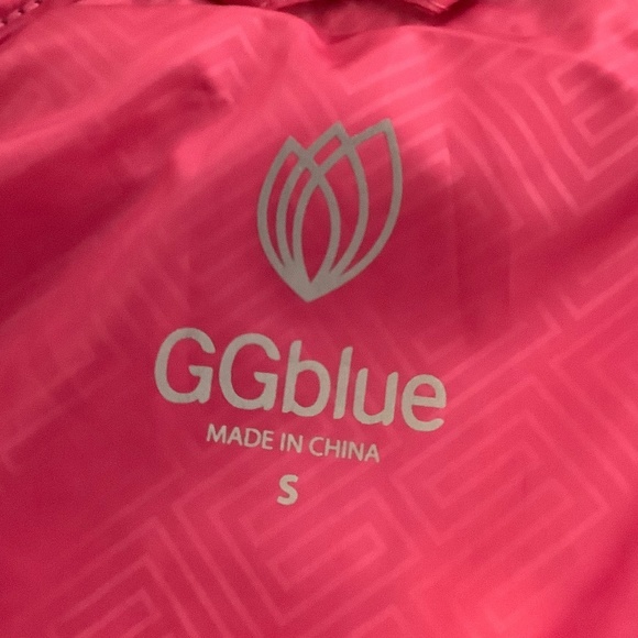 Jacket GGblue Black Quilted Front / Back Sz Small Stretch - Picture 11 of 11